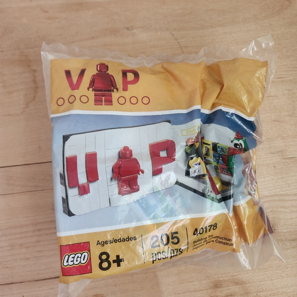 LEGO VIP Set